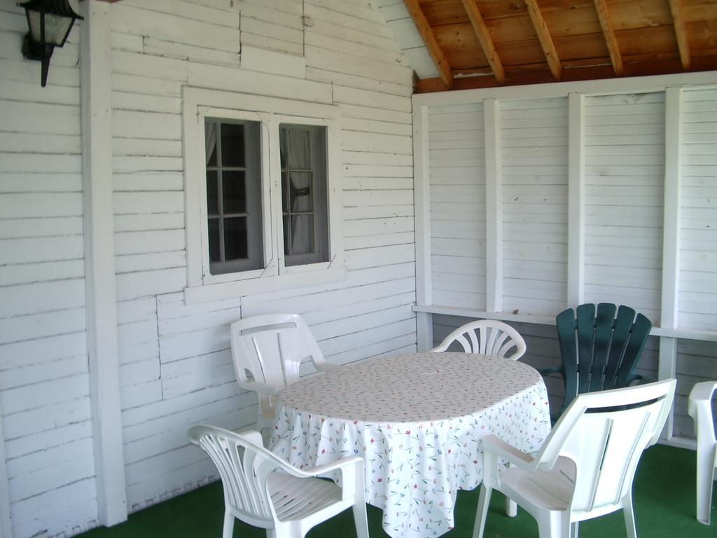 Birch Cliff Lodge On Baptiste Lake Highland Grove Camera foto