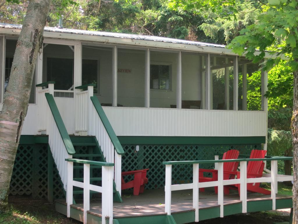 Birch Cliff Lodge On Baptiste Lake Highland Grove Camera foto