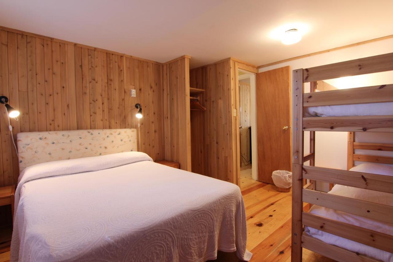 Birch Cliff Lodge On Baptiste Lake Highland Grove Esterno foto